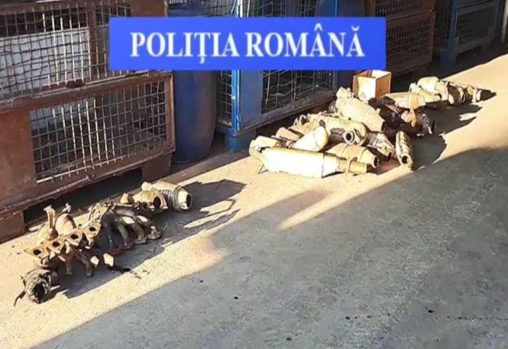 10 suspecți acuzați că au furat componente auto au fost reținuți!