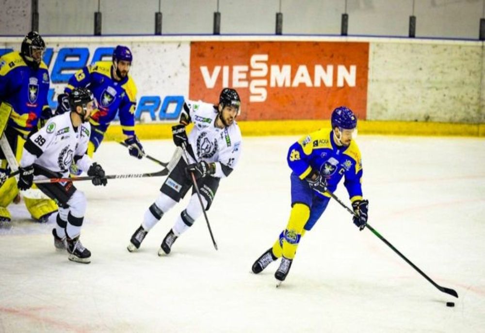 HOCHEI: Corona Wolves este condusă după primul meci din semifinalele Erste Liga