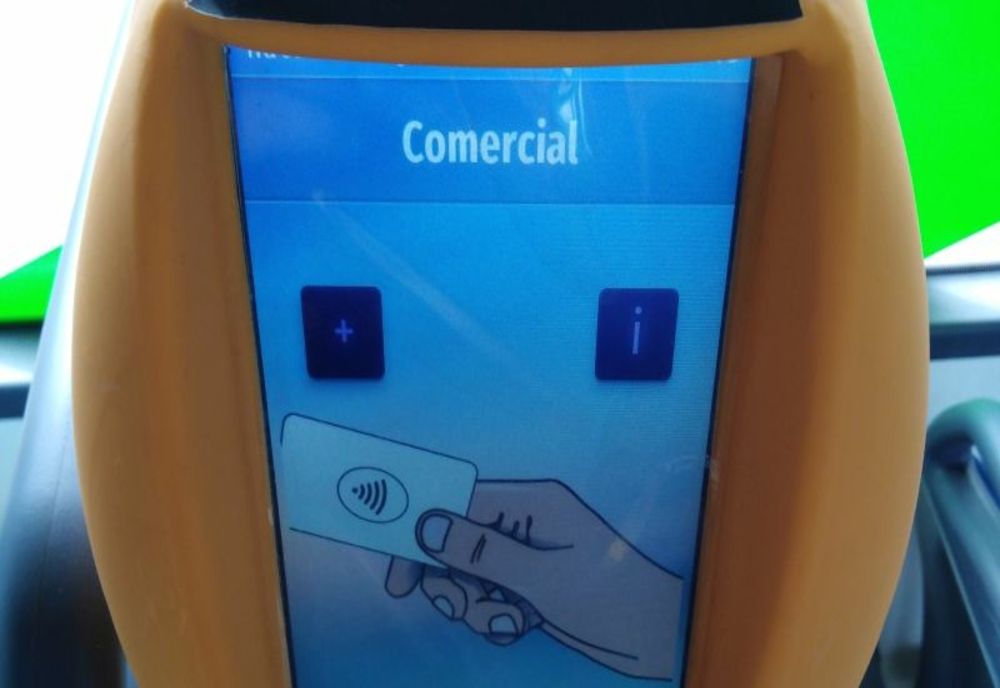 Plată cu cardul bancar în mijloacele de transport în comun din Brașov