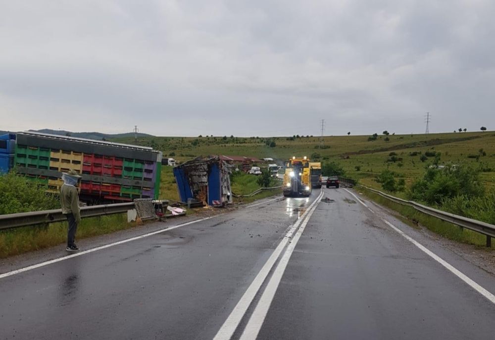 Accident rutier pe DN13! Trafic îngreunat!