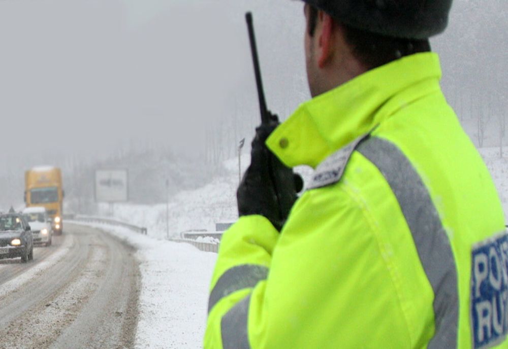 Valea Prahovei, luată cu asalt de turiști! Se circulă bară la bară pe DN1 Ploiești-Brașov