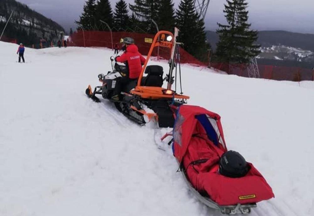 7 persoane accidentate, astăzi, pe pârtiile din Poiana Braşov