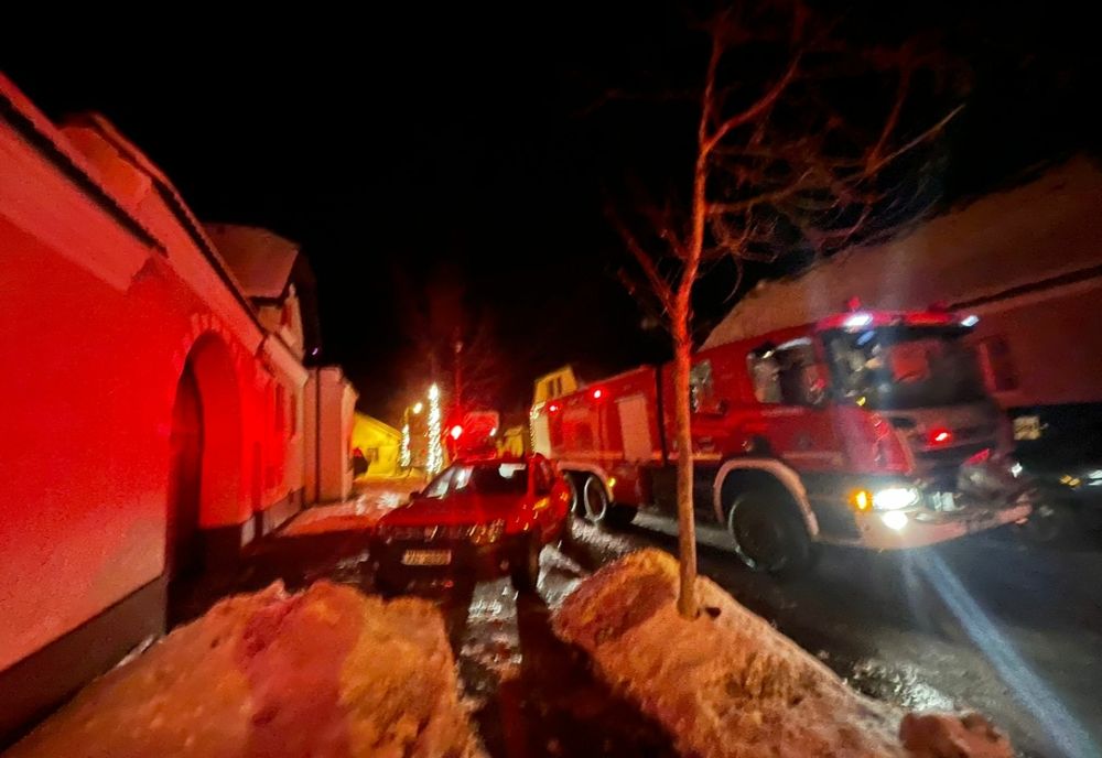 VIDEO Incendiu la un hotel din Râşnov!