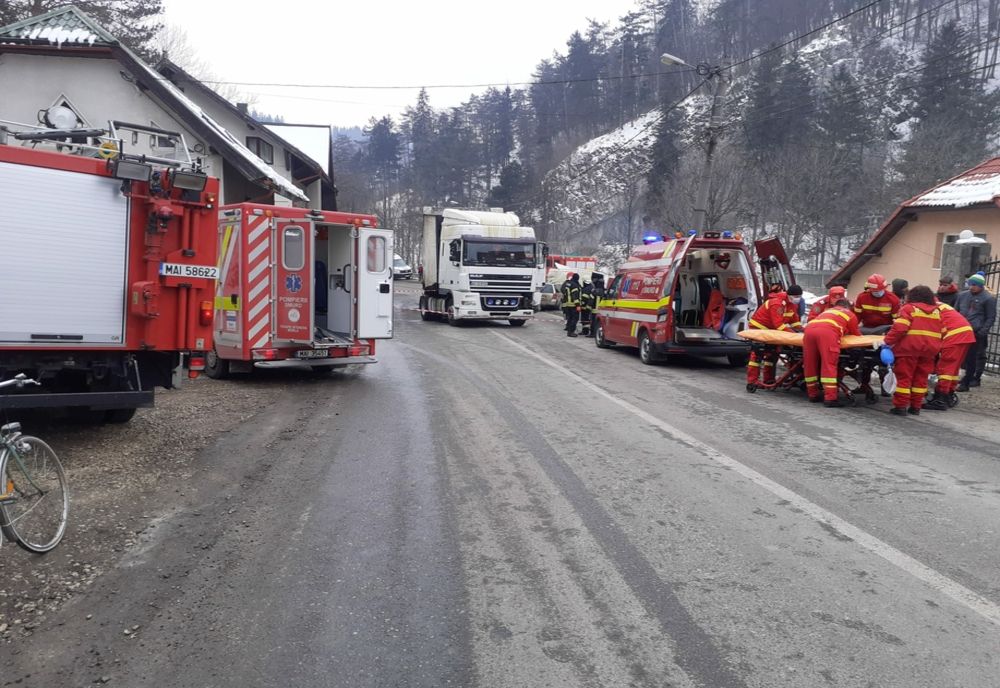 Trafic BLOCAT în stațiunea Bran, din cauza unui accident rutier