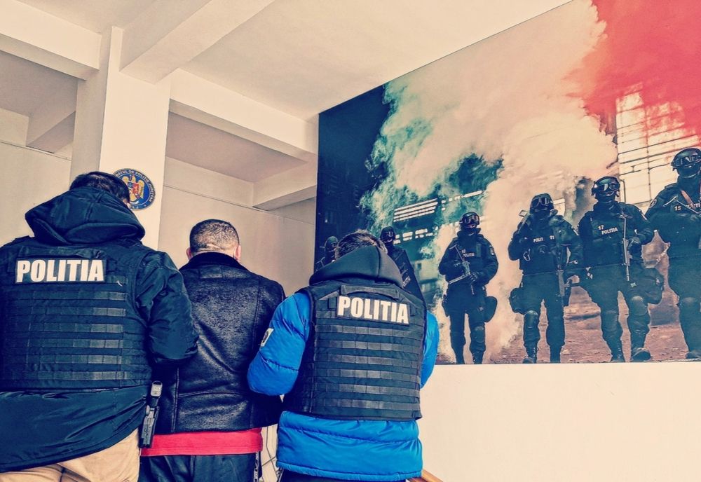 VIDEO Braşovean arestat după ce a furat bunuri de 100.000 de lei din mai multe locuințe