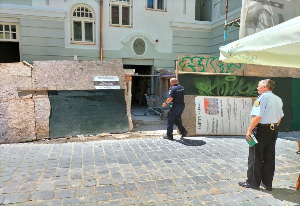 La un pas de tragedie, în centrul Brașovului! Un gard a căzut peste un copil