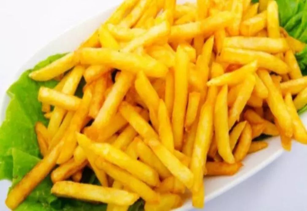 Cartofii prăjiți se scumpesc îngrozitor de mult - Mâncarea preferată a românilor devine un lux din cauza secetei