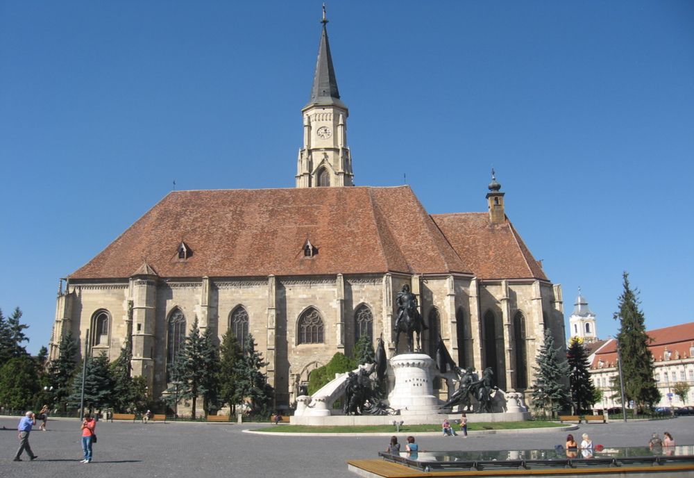 Bărbat din Braşov prins după ce furat 3000 de lei din Biserica Sfântul Mihail din municipiul Cluj-Napoca