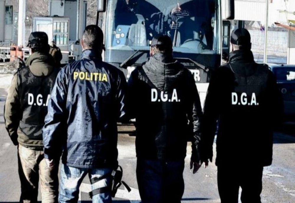 Șofer din Giurgiu reținut pentru dare de mită! A încercat să ofere 5.000 de lei un polițist din Râșnov