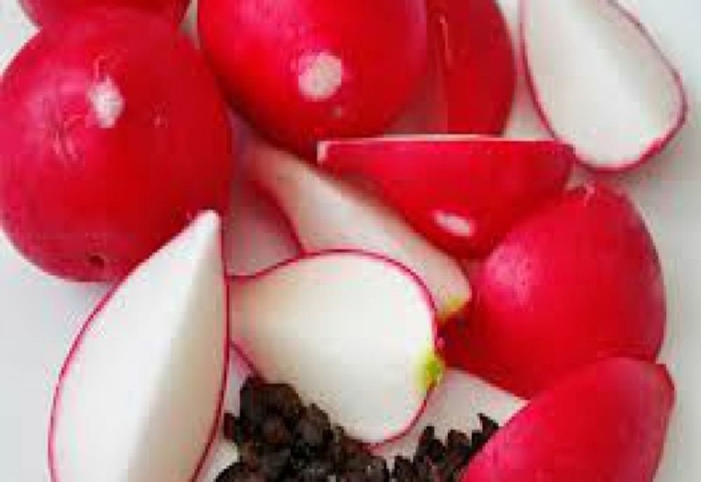 Ridichile roşii. Sunt extrem de gustoase, dar ascund un mare secret! Mai cumperi?