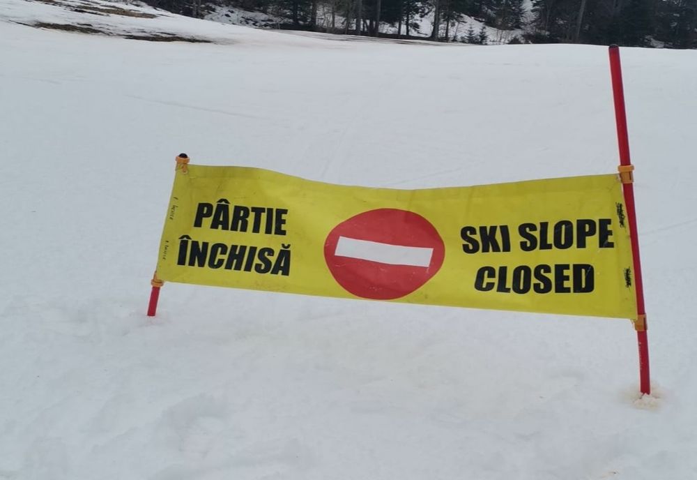 De mâine se schiază doar pe pârtiile din partea superioară a masivului Postăvarul