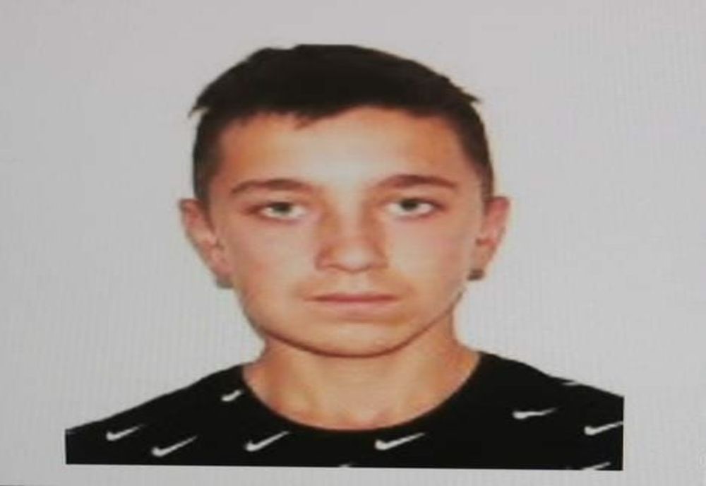 Minor de 14 ani căutat de polițiștii din Brașov