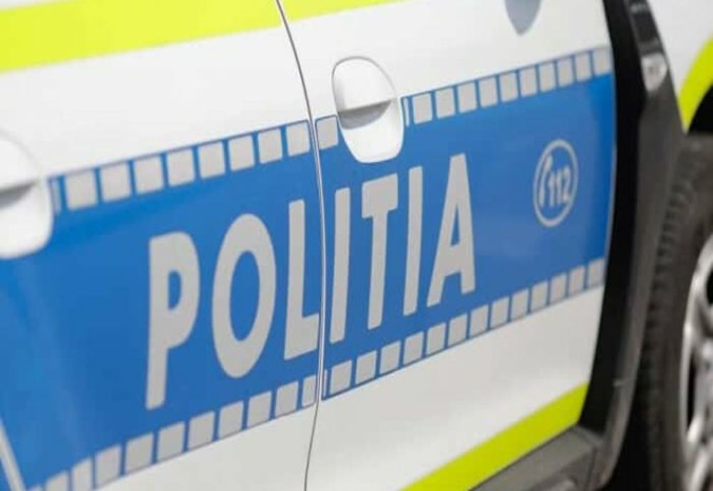 ALERTĂ în apropiere de Capitală: Un bărbat baricadat în casă amenință că se aruncă în aer, cu copilul de 5 ani