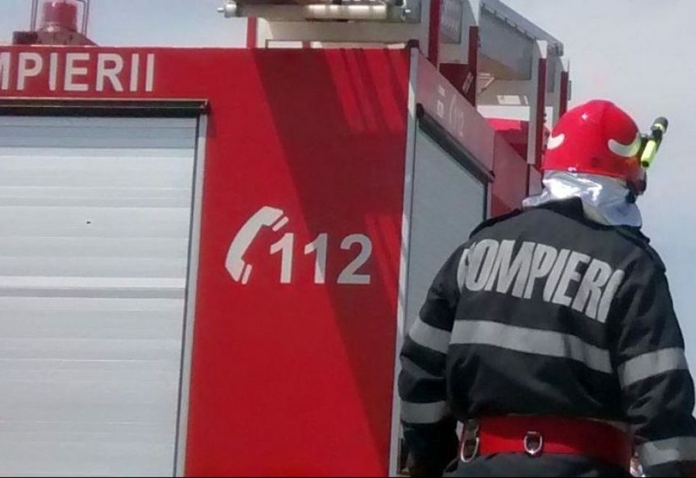 Incendiu puternic de pădure la Săcele. Un angajat al Ocolului Silvic a fost rănit