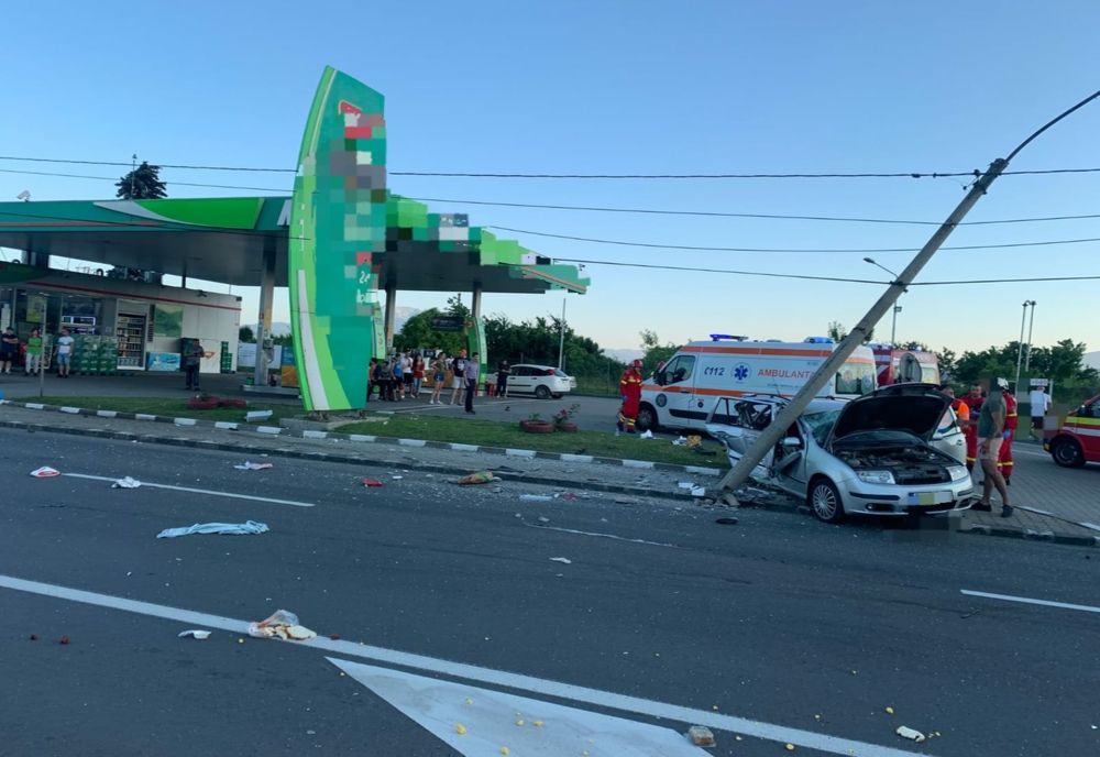 Tragedie la Codlea! A murit după ce a intrat cu maşina în stâlp