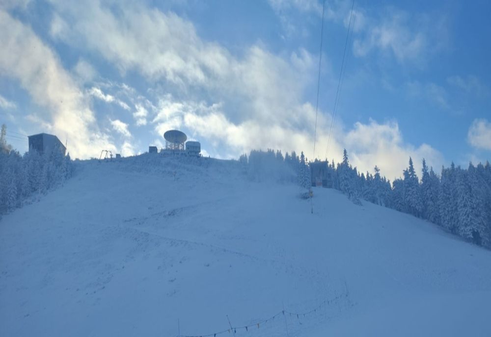 Se produce zăpadă artificială în Poiana Brașov. Care este starea pârtiilor