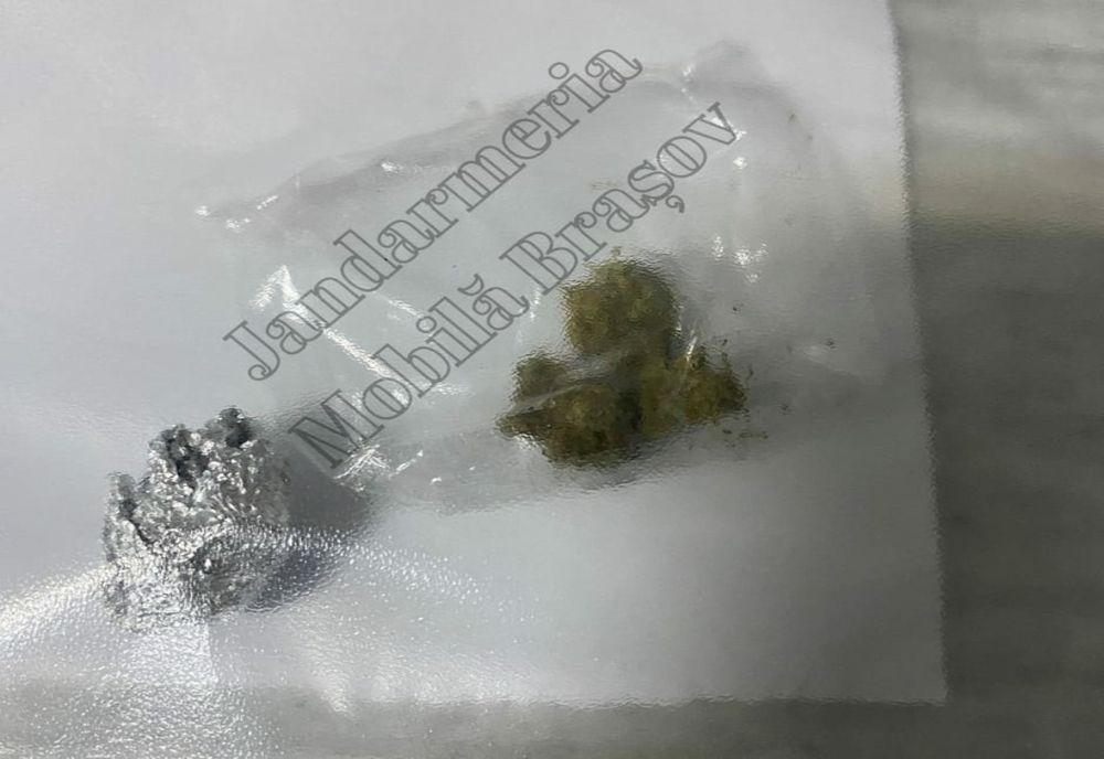 Doi tineri din Brașov, unul minor, prinși de jandarmi cu substanțe interzise