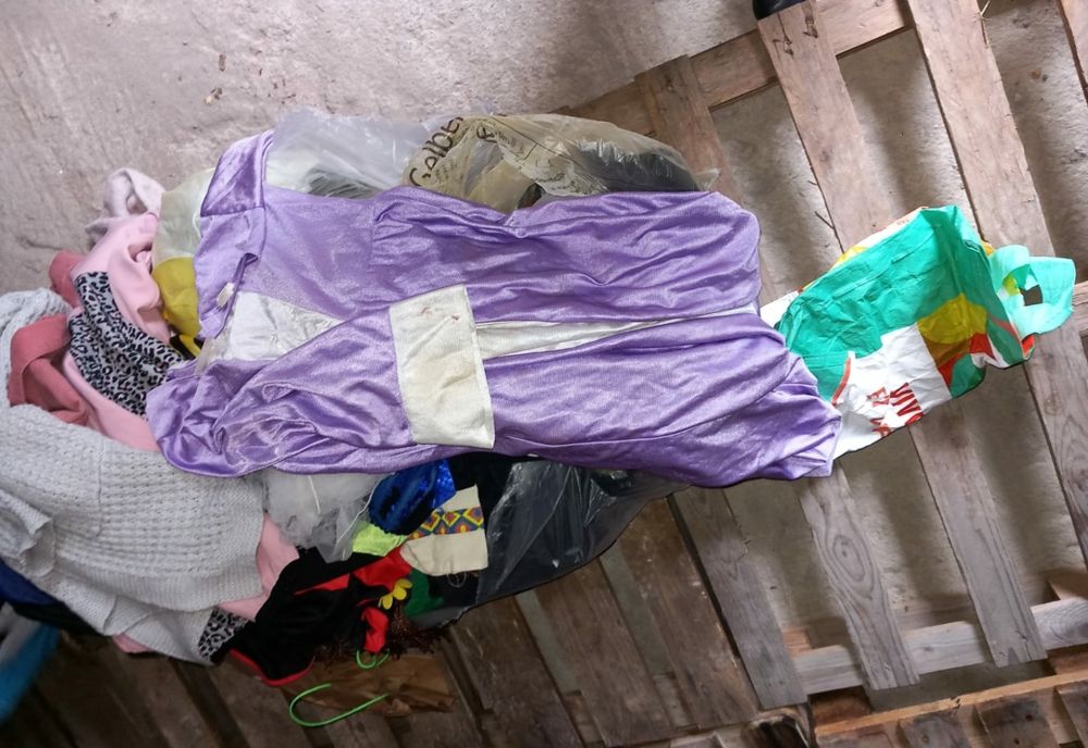 OPC Brașov, controale la Săcele! Au fost restrase de pe piață 8 tone de haine second hand