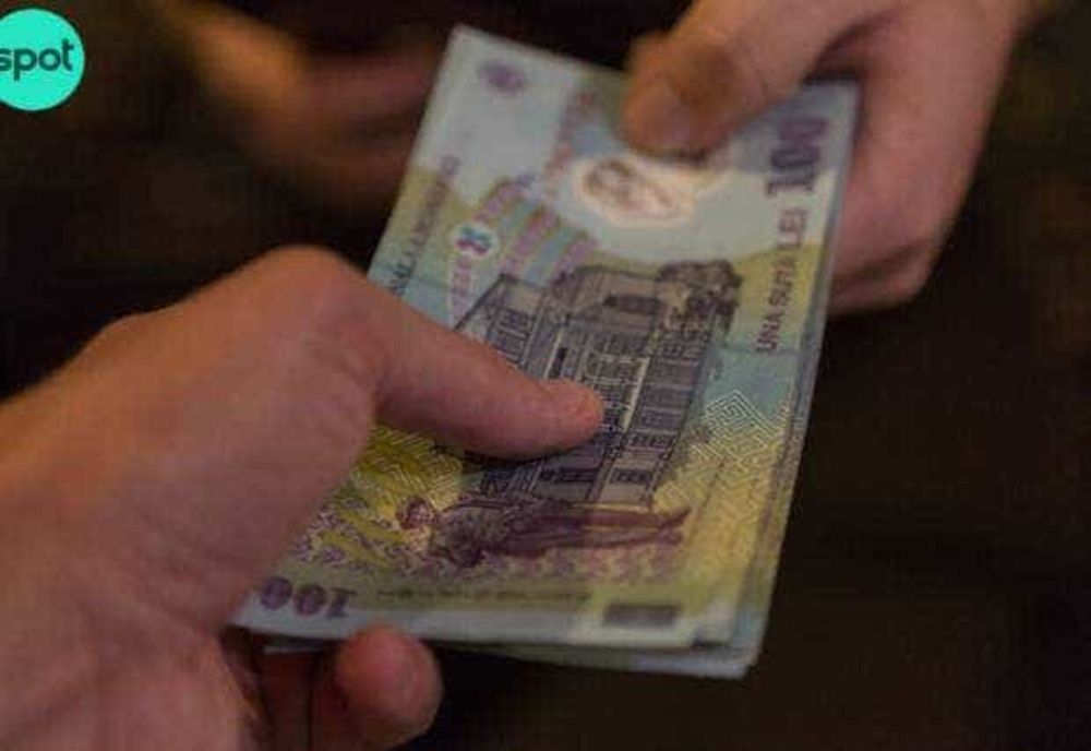 UN MEDIC PRINS ÎN FLAGRANT PRIMIND MITĂ