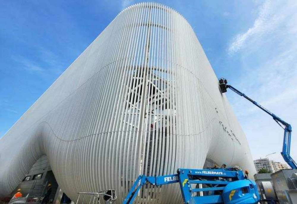 INAUGURAREA NOULUI PATINOAR DIN BUCUREȘTI