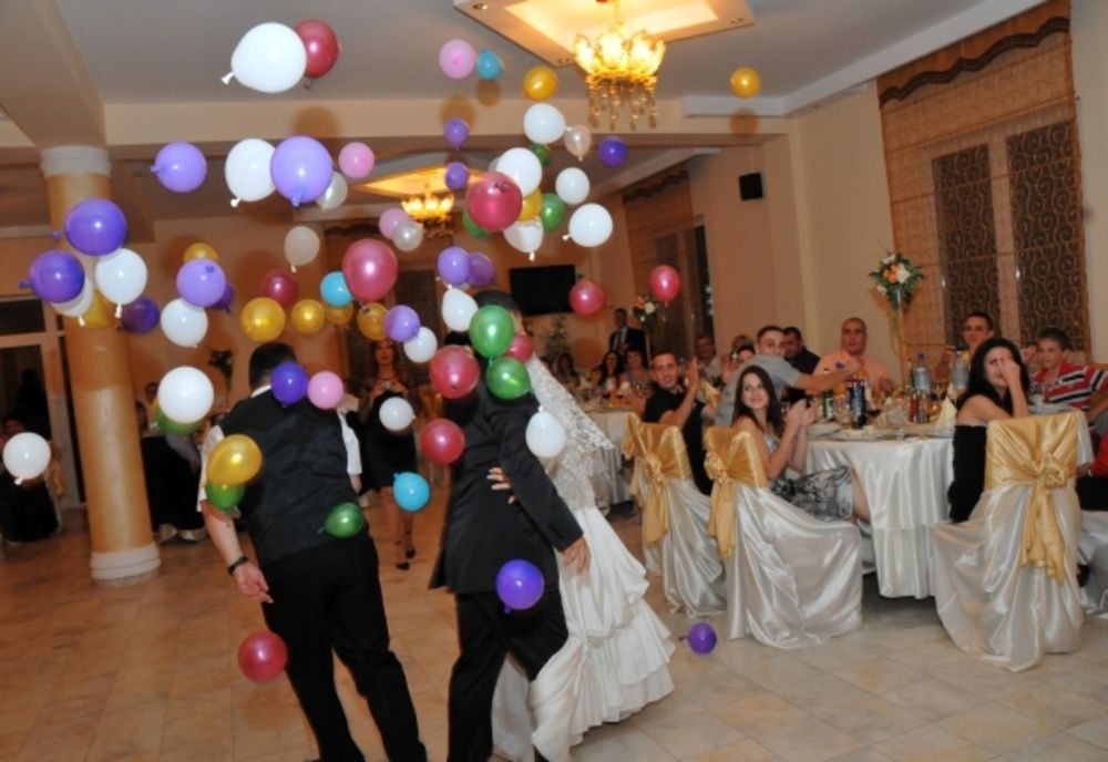 BRAȘOVUL GĂZDUIEȘTE PRIMUL TÂRG DE NUNȚI DIN ACEST AN