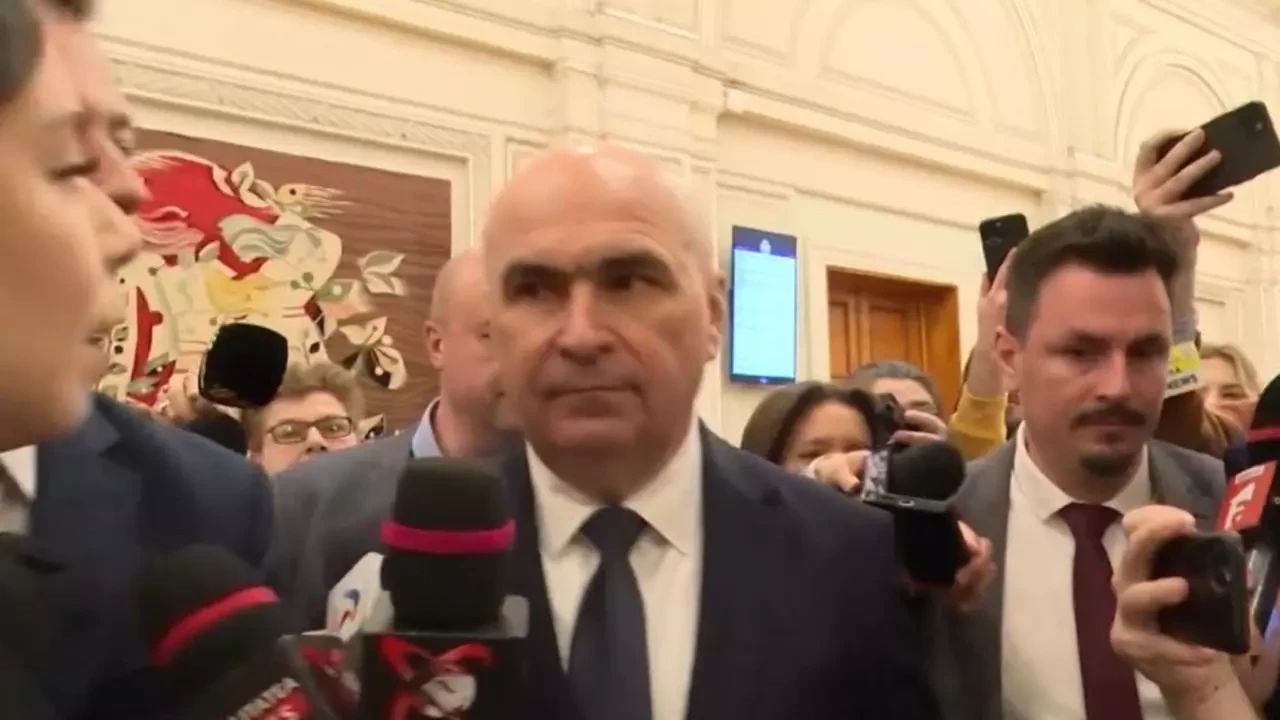 VIDEO Bolojan, o nouă sfidare la adresa jurnaliștilor. Șeful Guvernului a refuzat să răspundă întrebărilor după ședința pe buget