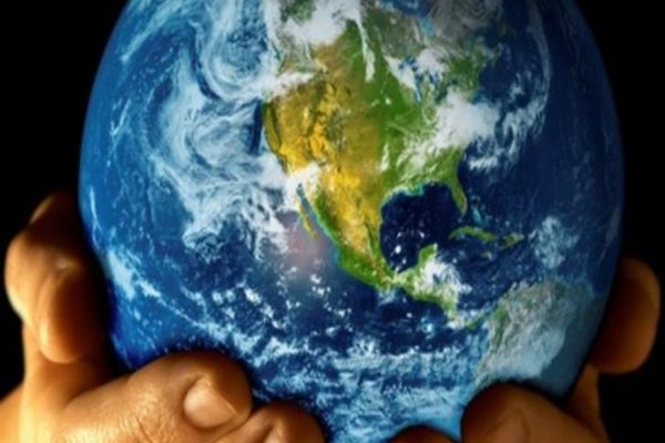 Interviu exclusiv Ana Maria Păcuraru - Profesorul Alfred de Zayas, semnal de alarmă: ce învață lumea din crizele prezentului