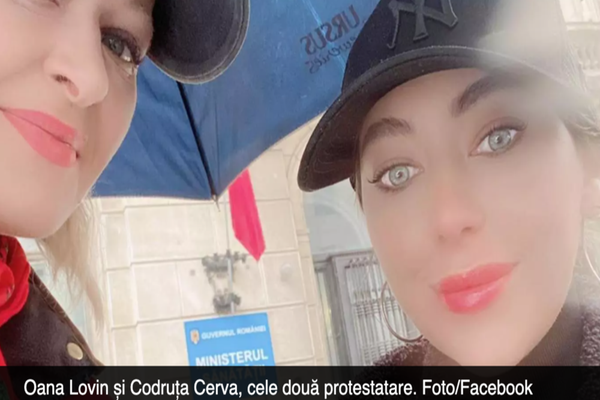 VIDEO Scene halucinante în fața Ministerului Sănătății. Două protestatare i-au blocat mașina Andreei Moldovan și i-au adresat injurii