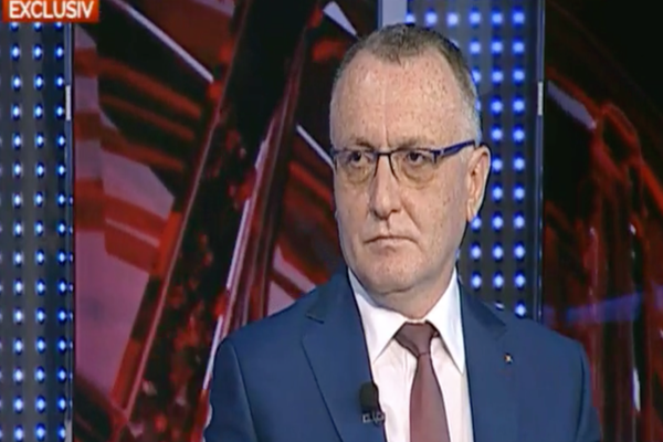 Sorin Cîmpeanu la Realitatea Plus: Sunt sute de mii de elevi care au rămas în urmă din cauza școlii online