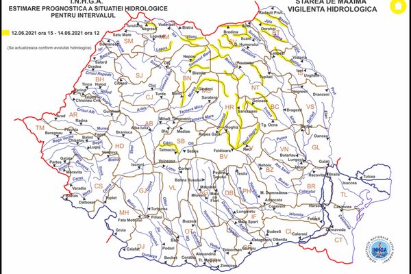 Avertizare de inundaţii pentru mai multe bazine hidrografice