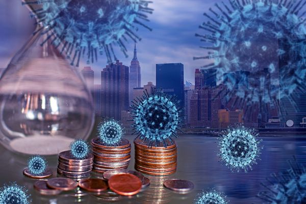 Care sunt RISCURILE economice generate de tulpina OMICRON. Cum vor fi afectați clienții BĂNCILOR