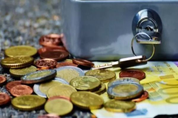 Zona euro intră în recesiune - Se agravează criza costului vieții - Vești îngrijorătoare