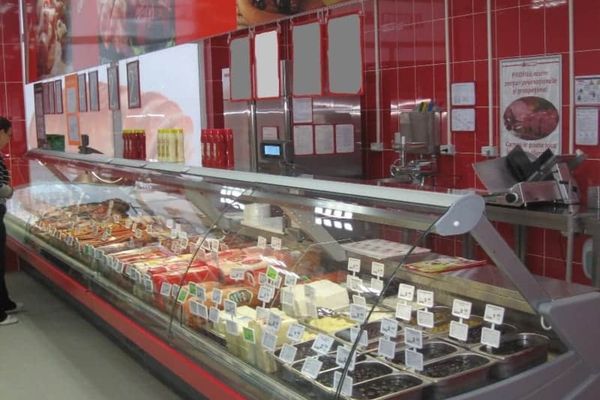 Noi reguli pentru lanțurile de supermaketuri: Fermierii și producătorii locali vor fi protejați în relația cu marii comercianți 