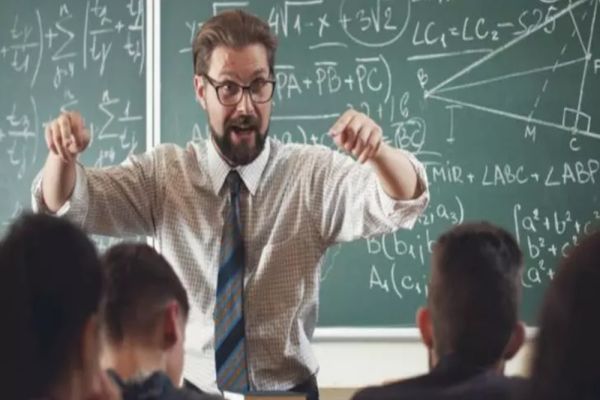 Ce salarii au profesorii din sistemul privat de învățământ