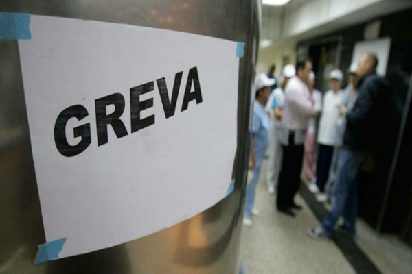 Grevă japoneză în vămi, ANAF și Ministerul Finanţelor