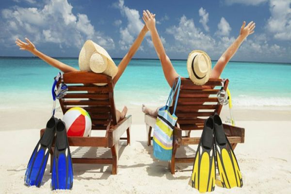 Cât cheltuie românii pentru o vacanță de o săptămână