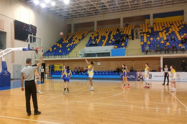 Incident grav la meciul de baschet dintre Olimpia Braşov şi UAV Arad