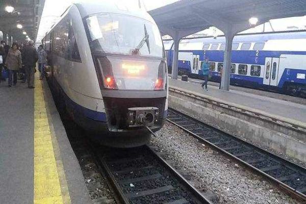 Tragedie într-un tren CFR: un tânăr de 21 de ani a fost găsit spânzurat în toaletă