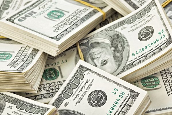 Dolarul american, la minimul ultimilor 4 ani