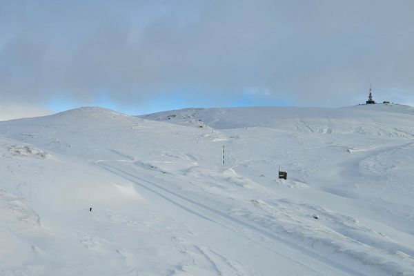 Strat nou de zăpadă pe Platoul Bucegi. Avertismentul salvamontiștilor: echipamentul de iarnă este obligatoriu