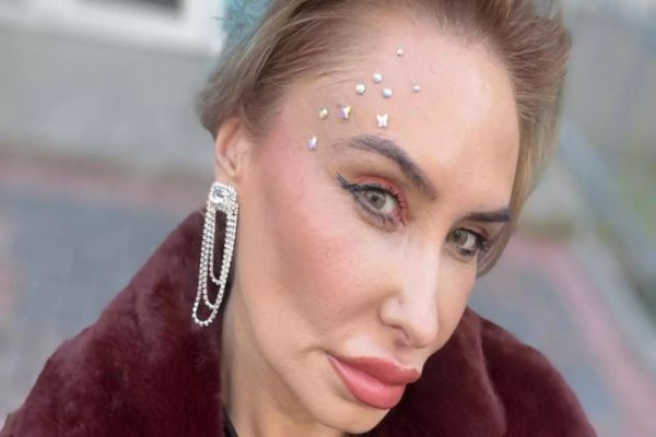 Avocata-șpăgară Adriana Georgescu, REȚINUTĂ în această dimineață de DNA! Filmul denunțului: cum s-au trădat liberalii