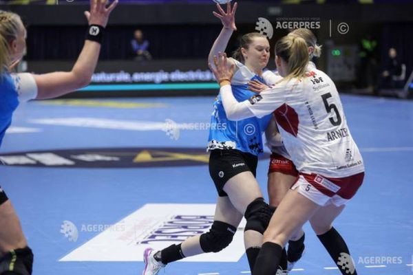 Handbal feminin: CSM București s-a calificat direct în sferturile Ligii Campionilor