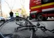 Un șofer băut a lovit un biciclist, iar apoi a părăsit locul accidentului