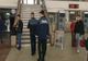VIDEO Acțiune a polițiștilor, în municipiul Brașov. Tineri suspecți, la mall. Aceștia au fost duși la secție
